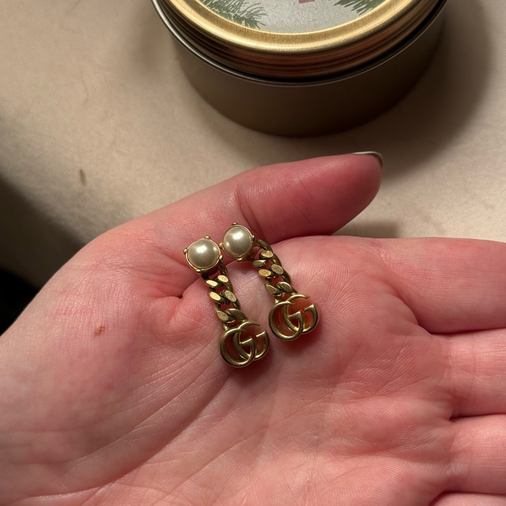 Gucci Gold and Pearl Drop Earrings